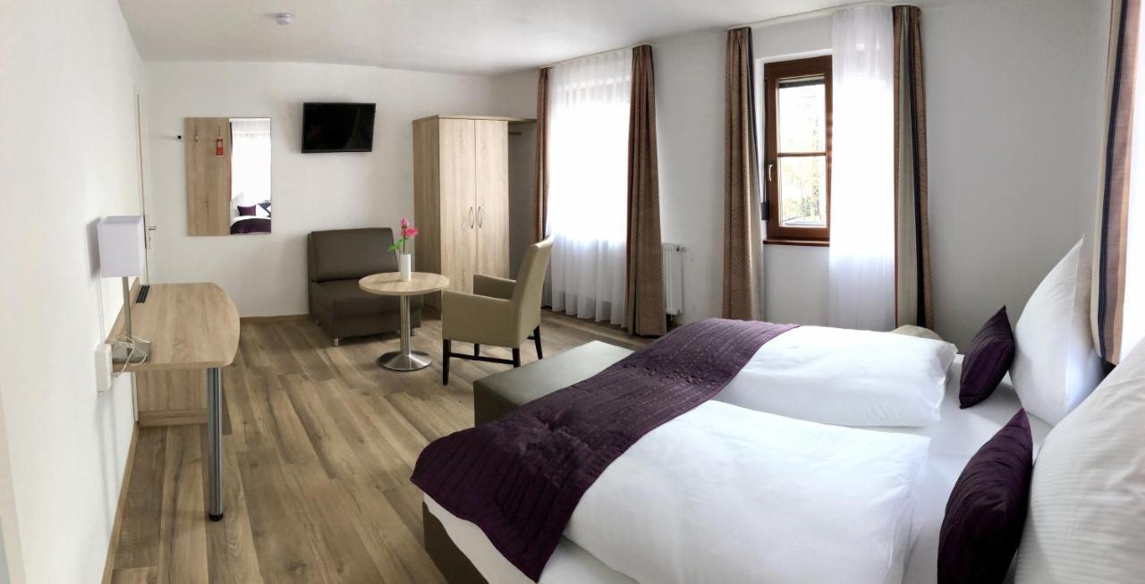 A Lotus Hotel Μπέμπλινγκεν Εξωτερικό φωτογραφία